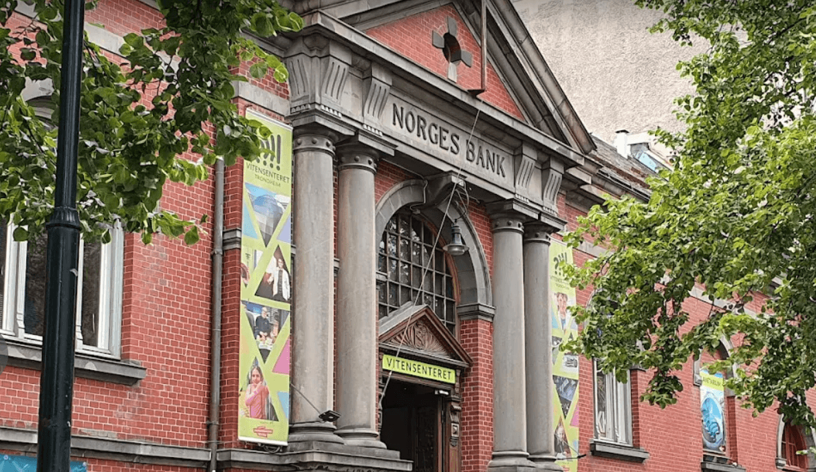 Dark side of the moon i Planetariet & åpent skaperverksted